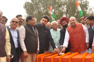 The Tallest Tiranga was hoisted in Faridabad under the aegis of Faridabad Navchetna Trust to commemorate National Defence Day on 3rd March, 2015