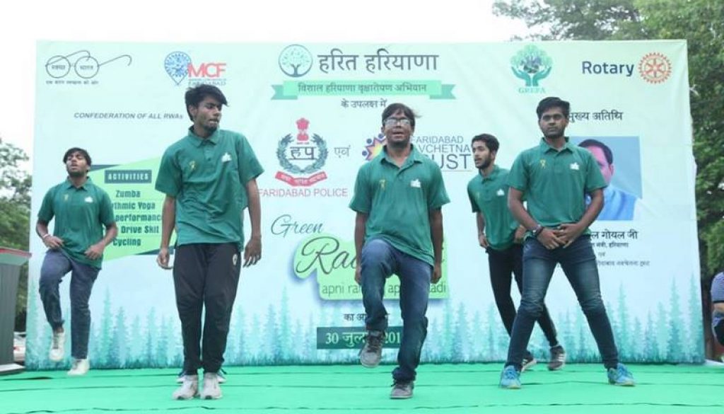 Students of Manav Rachna International University enthralled the audience with their spectacular dance performance at the Green Raahgiri! HaritHaryana (1)