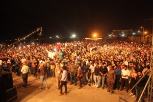 More than 25K students croon on the beats of ‘Farhan Live’ at Manav Rachna