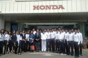 BBA students went on an Industrial Visit to Honda Cars Plant