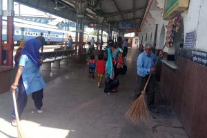 Cleanliness Drive at Old Faridabad Railway Station