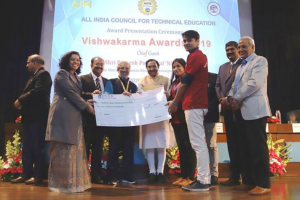 Manav Rachna Students won Chhatra Vishwakarma Award