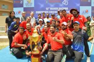 Shri Chetan Sharma Graced the Grand Finale of 15 th Manav<br>Rachna Corporate Cricket Challenge