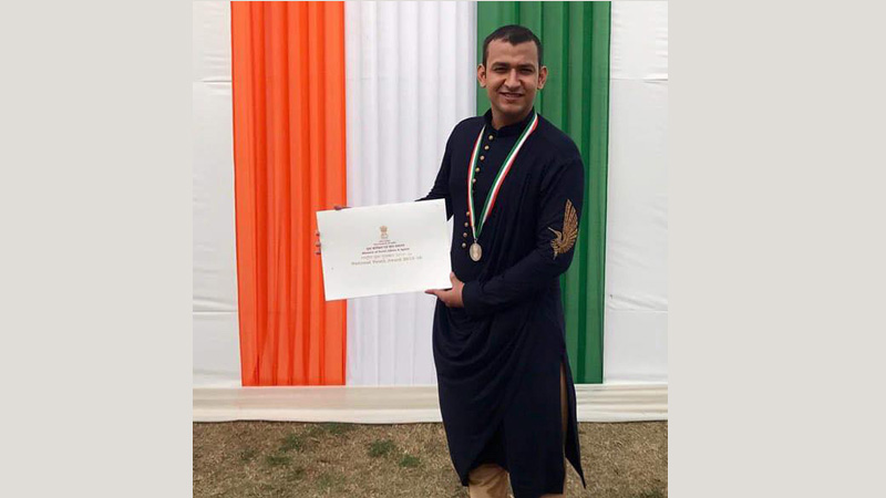 Manav Rachna Alumnus Receives National Youth Award